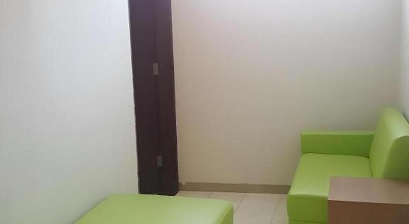 Kharisma Hotel Madiun Exterior foto